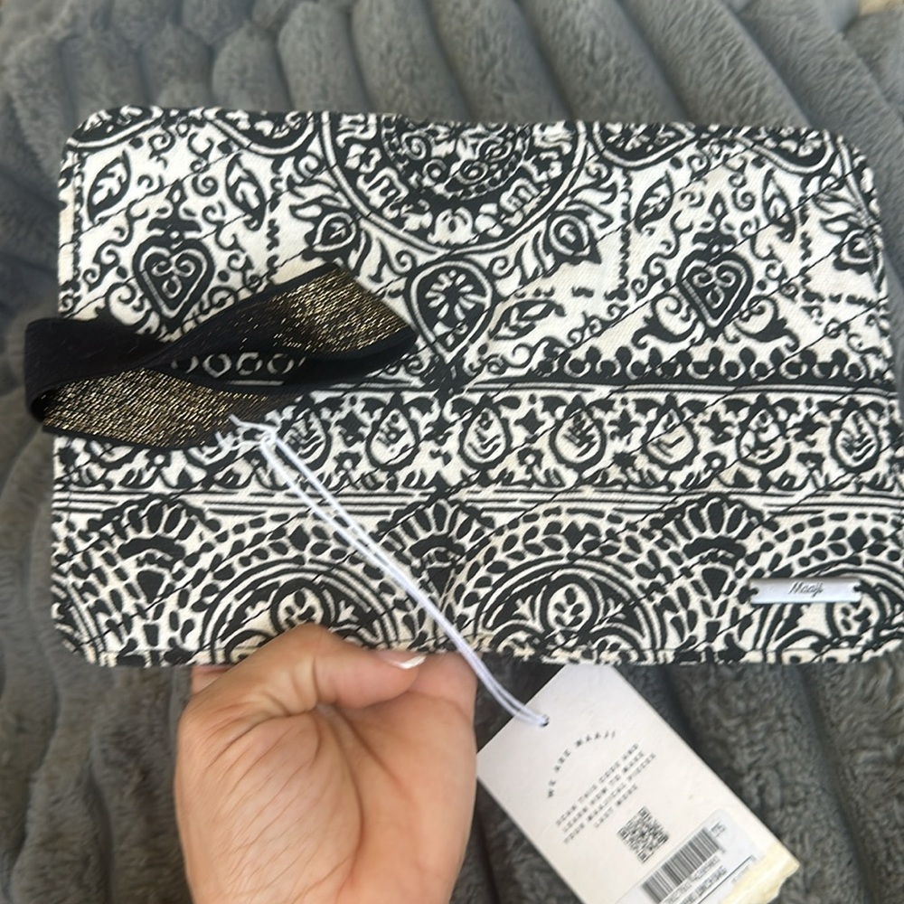 Maaji wallet